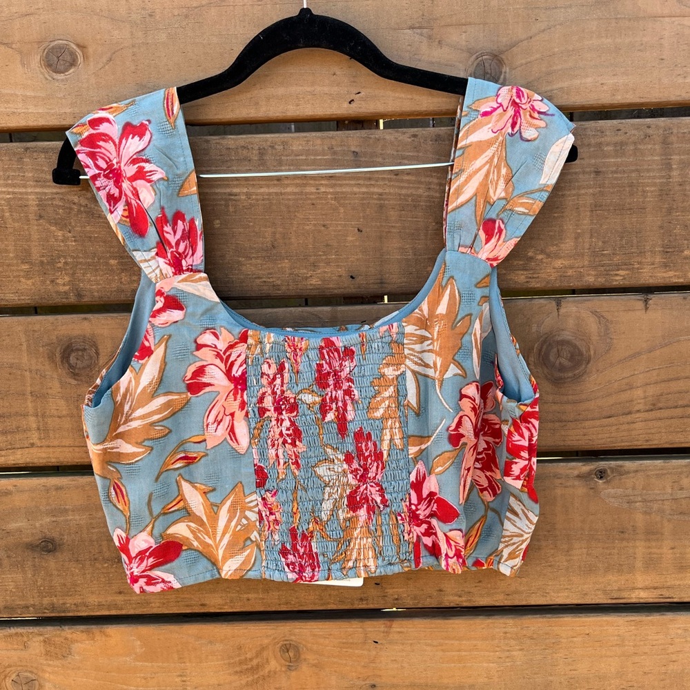 NWT Band of gypsies Cropped Floral Top, blue/ pink. Sz Large - Picture 2 of 8